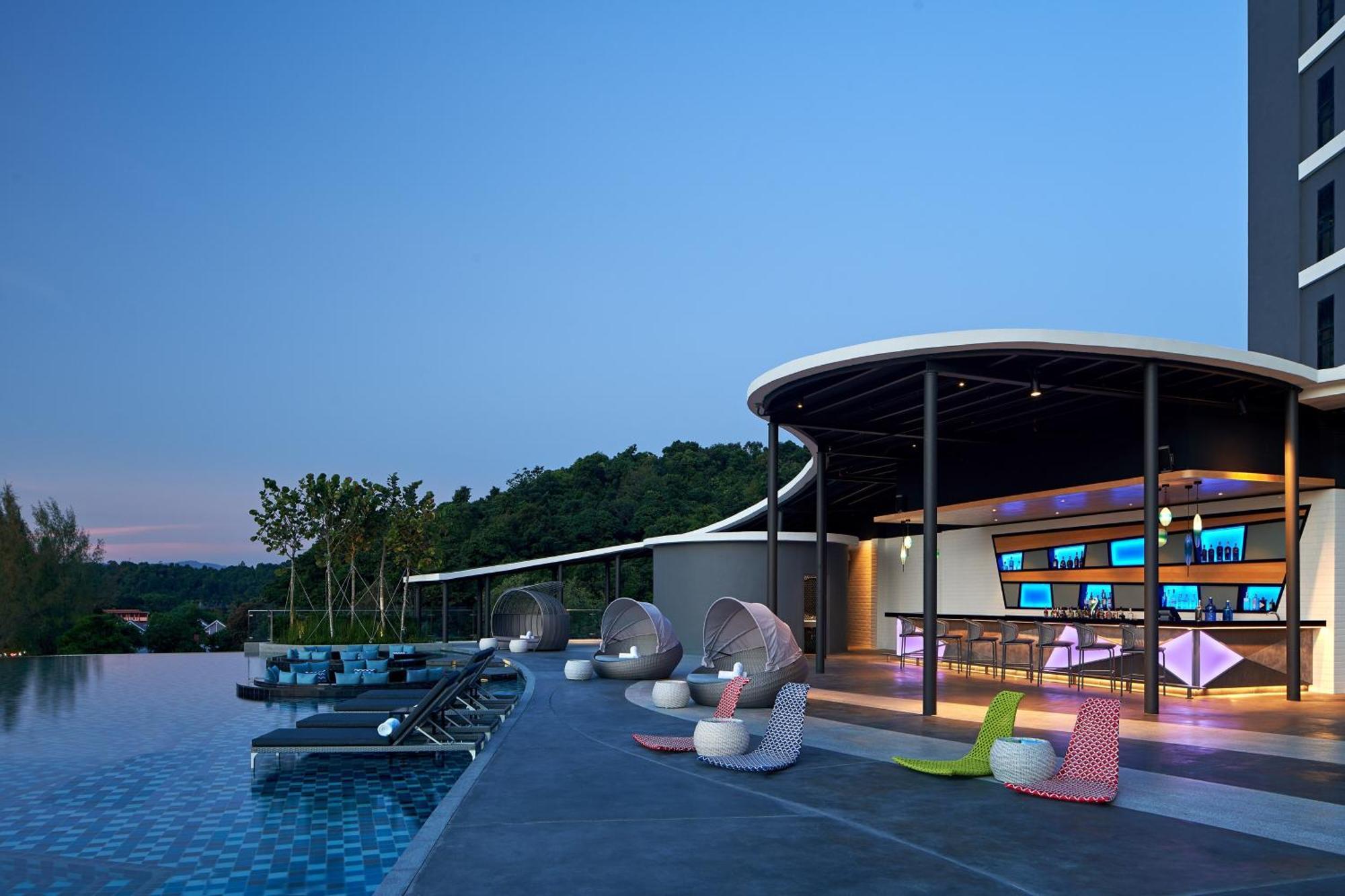Aloft Langkawi Pantai Tengah Pantai Cenang  Exterior photo