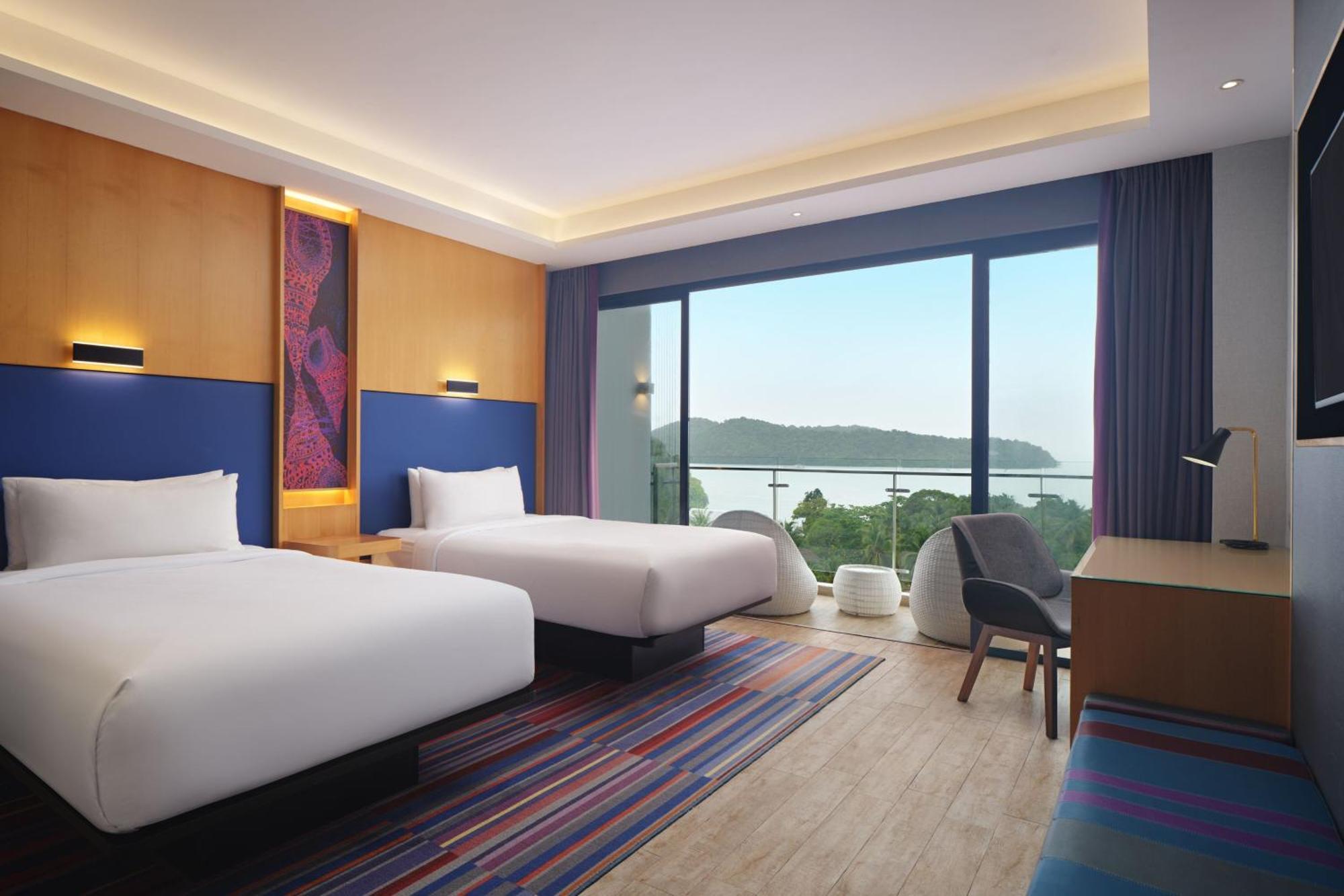 Aloft Langkawi Pantai Tengah Pantai Cenang  Exterior photo