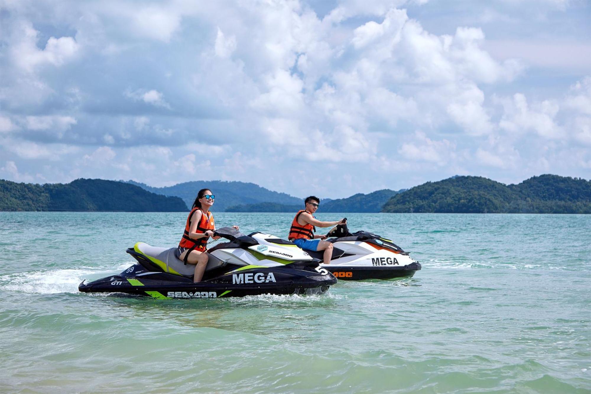 Aloft Langkawi Pantai Tengah Pantai Cenang  Exterior photo